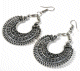 Boucles d'oreilles artisanal pendantes en metal argente
