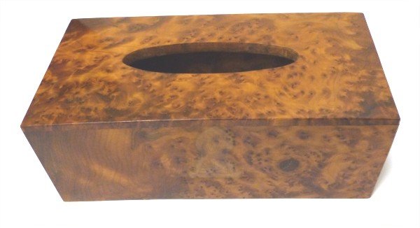 Boîte à mouchoirs décorative dessus cuire et argentée de fabrication  artisanale marocaine de couleur noire