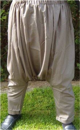 https://www.al-haramayn.com/images/hab-pantalon-sarouel-brun.jpg